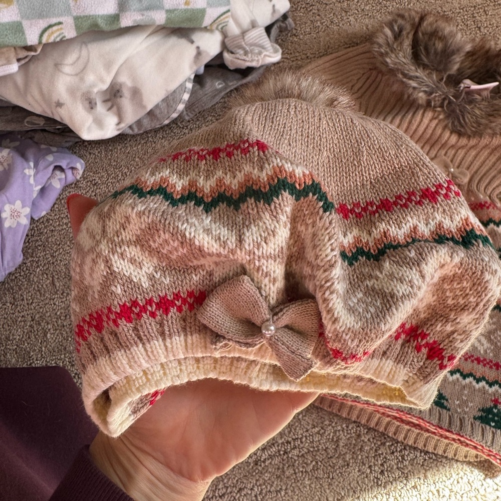 Tommy Bahama Faux Fur Trimmed Garment - Picture 4 of 4